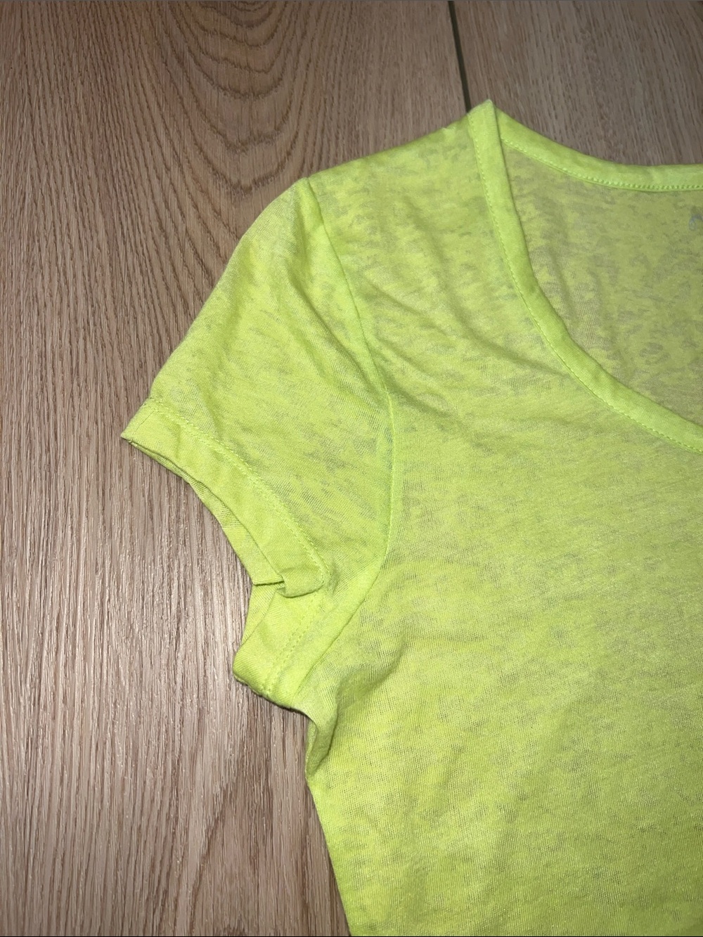 Vintage Jules & James Neon Yellow-Green Scoop Neck Short Sleeve Tee - Picture 5 of 12